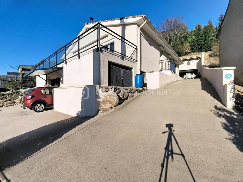 Maison - 122 m² - 5 pièces