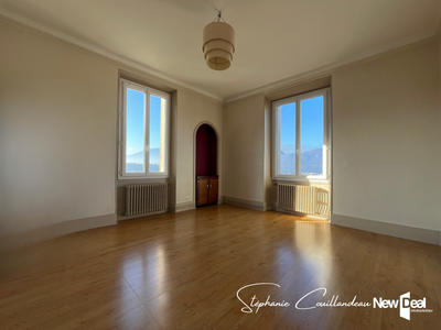 Duplex - 93 m² - 5 pièces