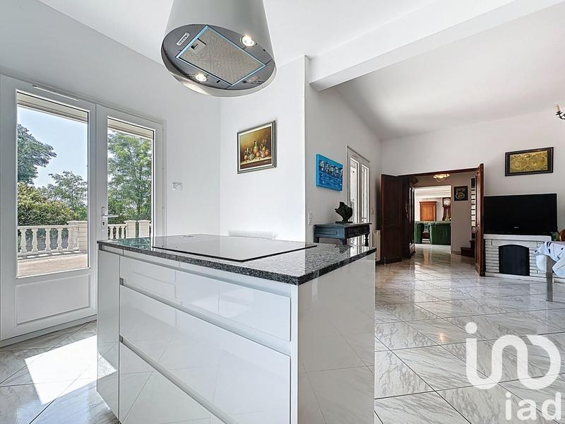 Maison - 170 m² - 8 pièces