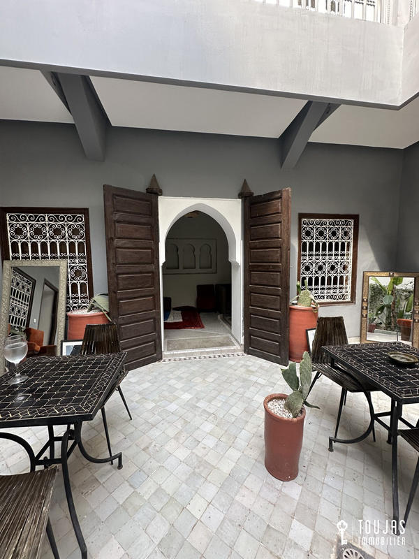 Maison - 350 m² - 7 pièces