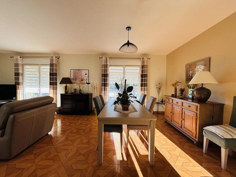 Maison - 111 m² - 4 pièces