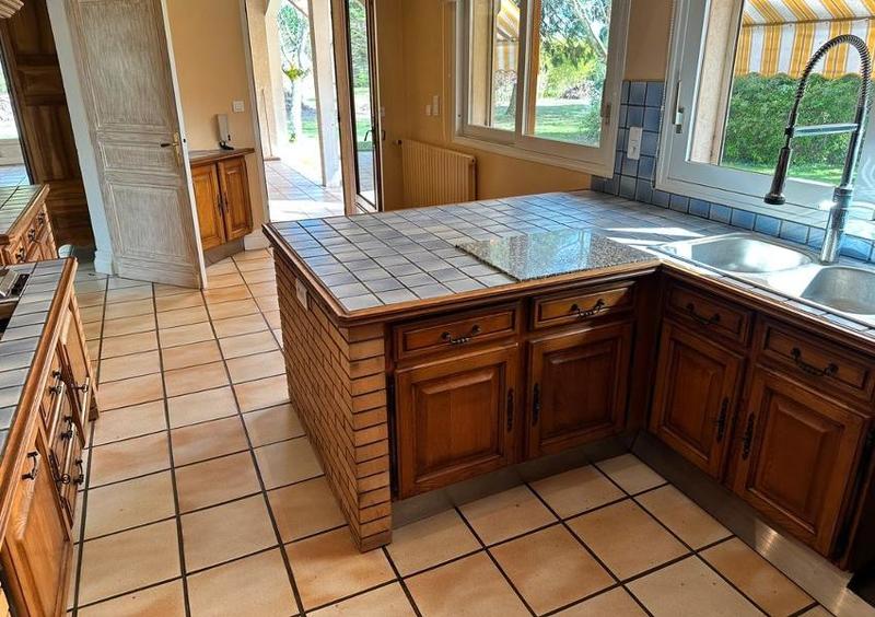 Maison - 215 m² - 5 pièces