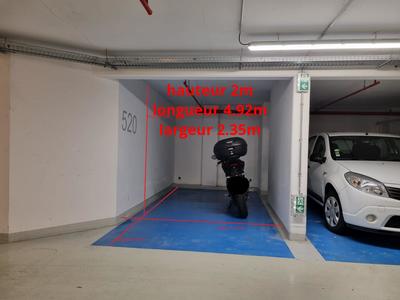 Parking / Garage