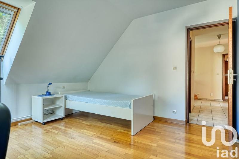 Maison - 222 m² - 9 pièces