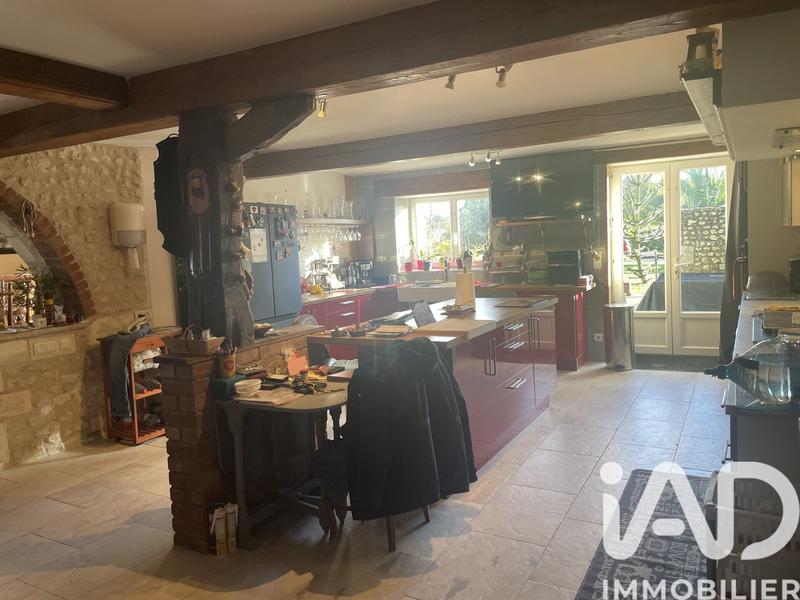 Maison - 205 m² - 7 pièces