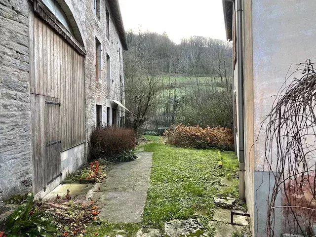 Maison - 318 m² - 7 pièces