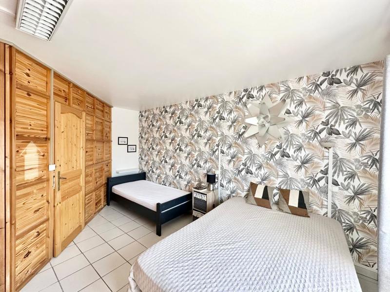 Maison - 200 m² - 8 pièces