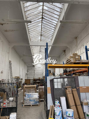 Local d'activités - 2 500 m²