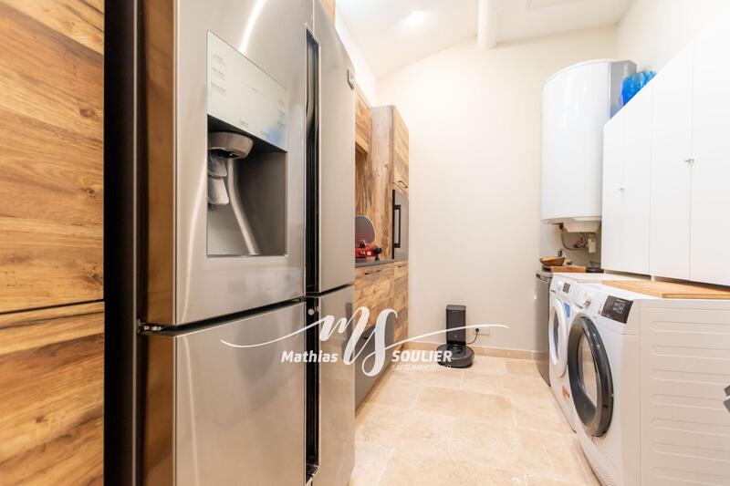 Villa - 182 m² - 6 pièces