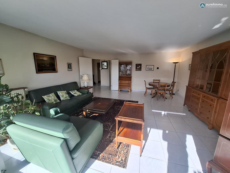 Appartement - 94 m² - 6 pièces