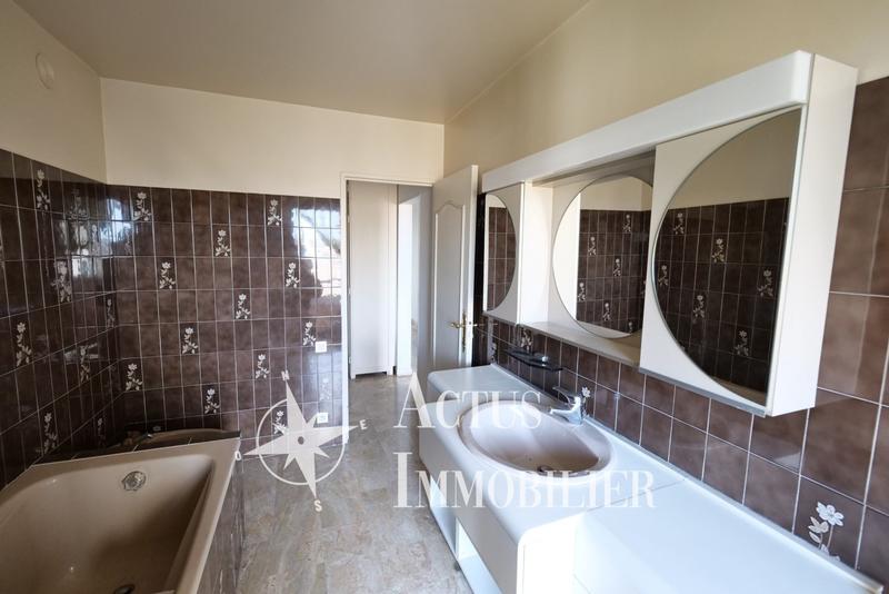 Appartement - 141 m² - 5 pièces