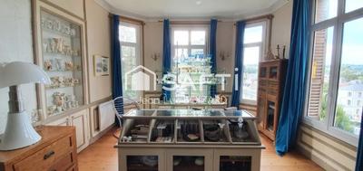 Appartement - 163 m² - 7 pièces