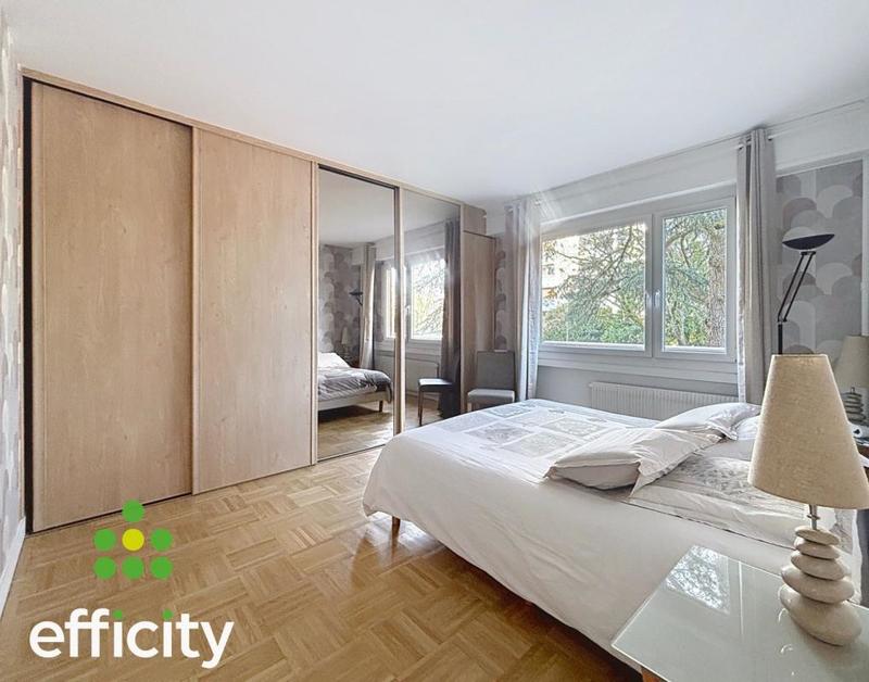 Appartement - 105 m² - 4 pièces