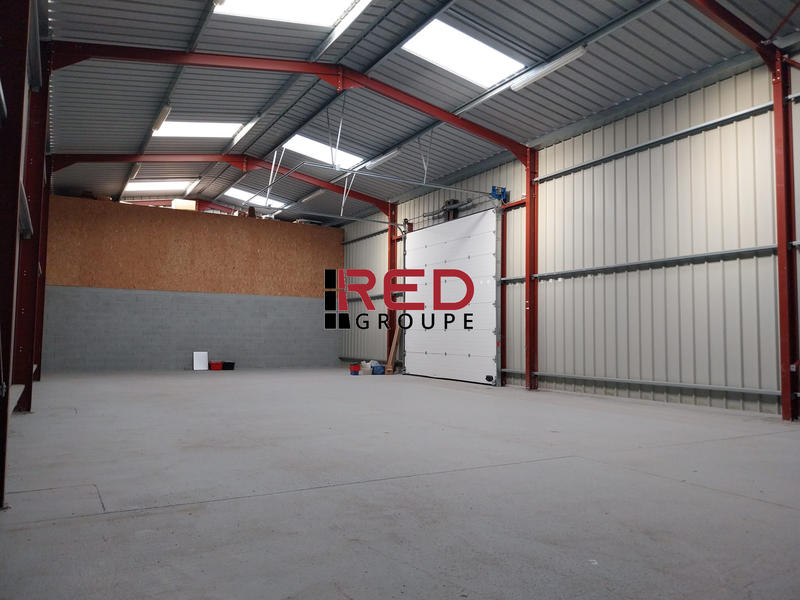 Entrepôt - 327 m²