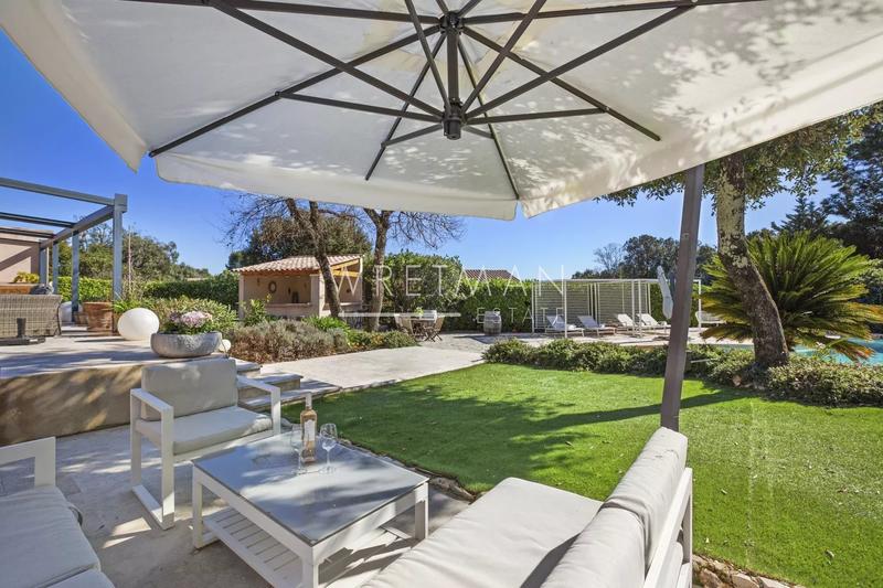 Maison - 227 m² - 8 pièces