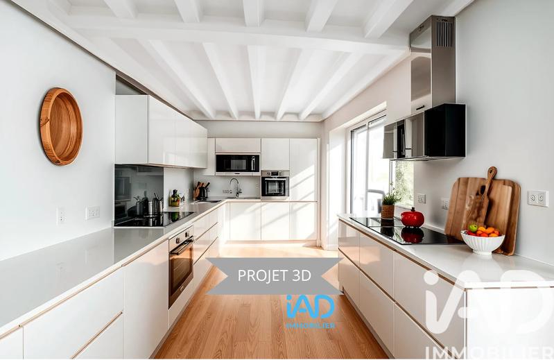 Maison - 220 m² - 7 pièces