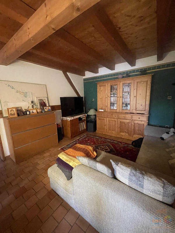 Maison - 269 m² - 9 pièces