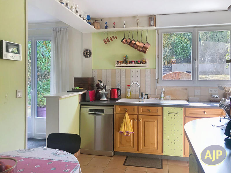 Maison - 137 m² - 6 pièces