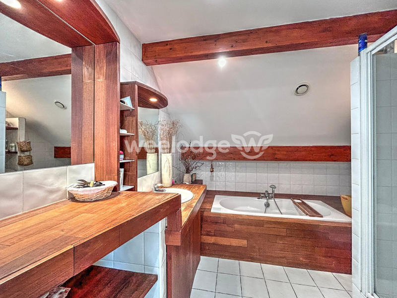 Maison ancienne - 216 m² - 8 pièces