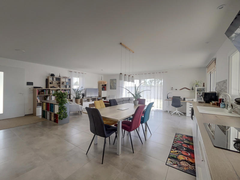 Maison - 99 m² - 4 pièces