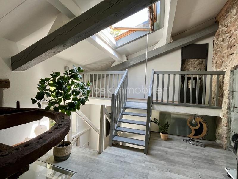 Demeure - 239 m² - 7 pièces