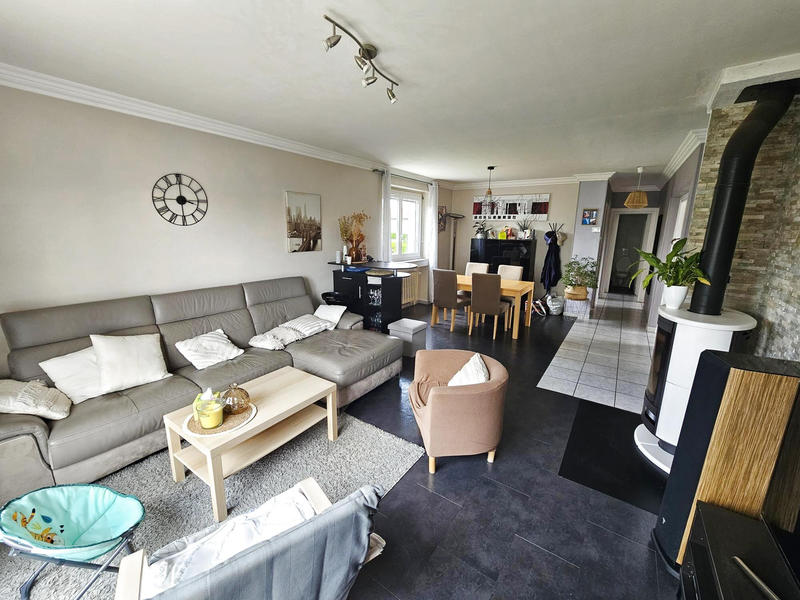 Maison - 183 m² - 10 pièces