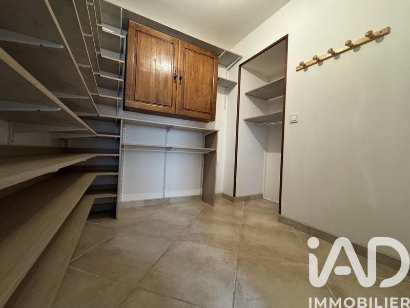 Maison - 156 m² - 9 pièces