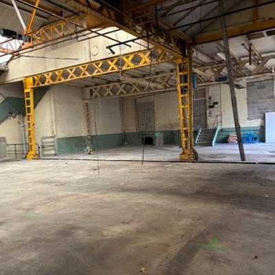 Local d'activité / Entrepôt - 1 800 m²