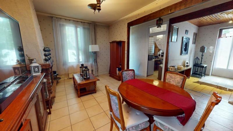 Maison - 101 m² - 6 pièces