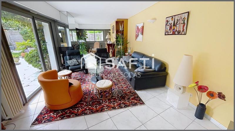 Maison - 137 m² - 7 pièces