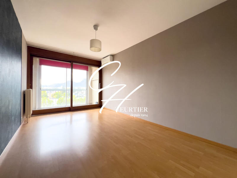 Appartement - 98 m² - 4 pièces