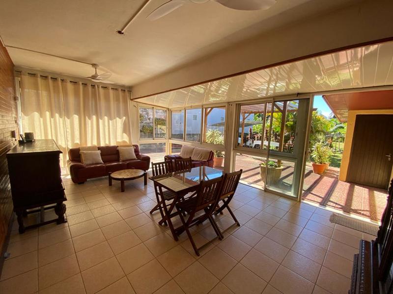 Maison - 242 m² - 10 pièces