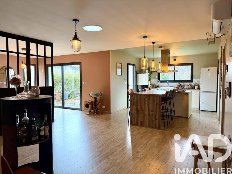 Maison - 98 m² - 5 pièces