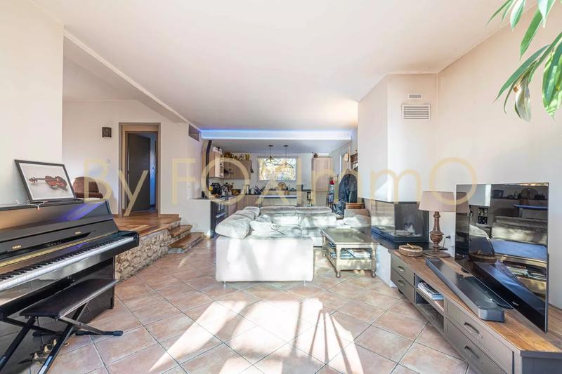 Villa - 220 m² - 7 pièces