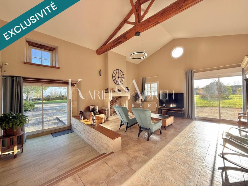 Maison - 216 m² - 7 pièces