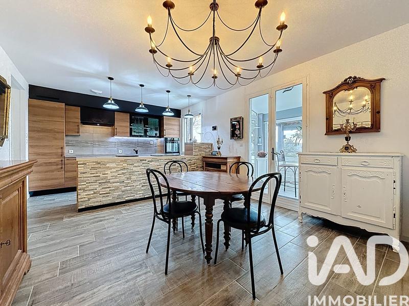 Maison - 81 m² - 5 pièces