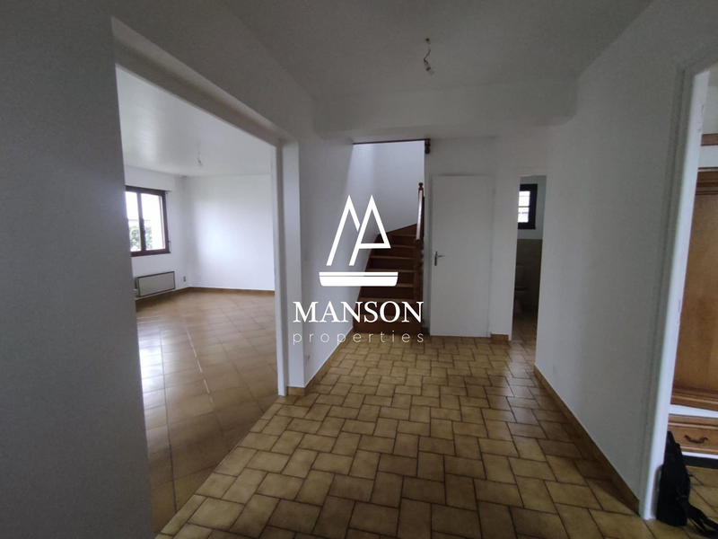 Maison - 99 m² - 6 pièces
