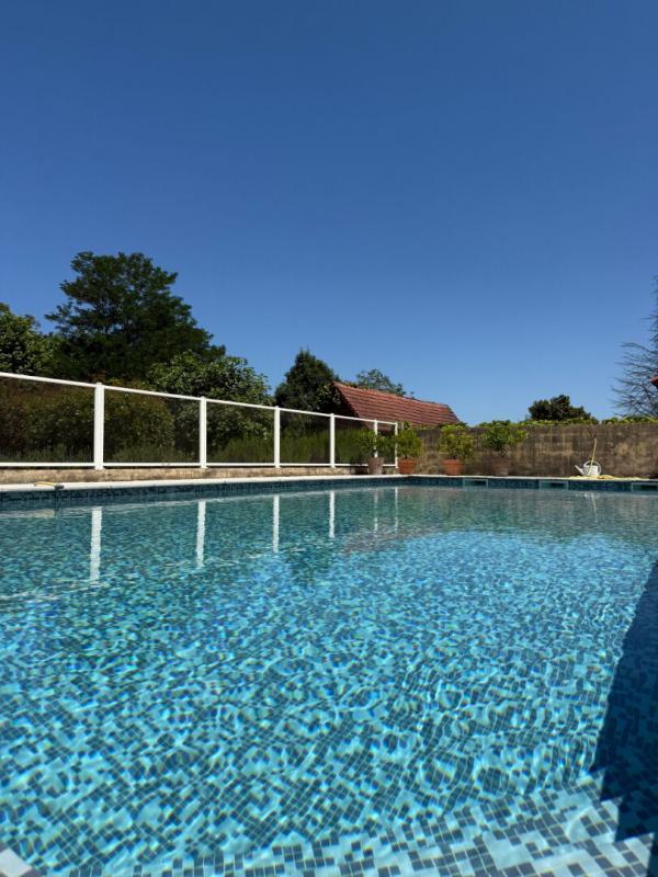 Propriété - 430 m² - 14 pièces