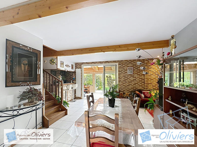 Maison - 147 m² - 6 pièces