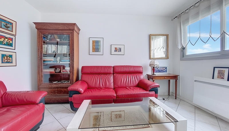 Appartement - 98 m² - 5 pièces