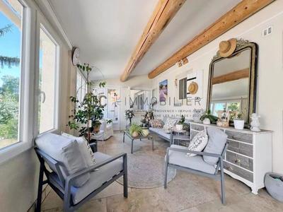 Mas - 253 m² - 8 pièces