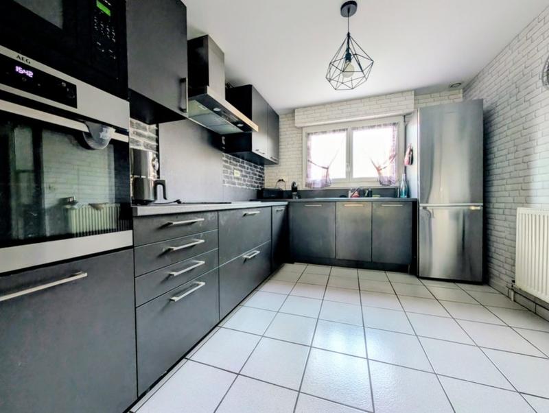 Maison - 95 m² - 4 pièces