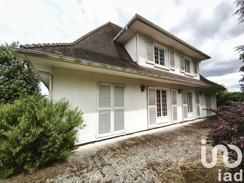 Maison - 214 m² - 6 pièces