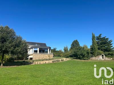 Maison - 244 m² - 8 pièces