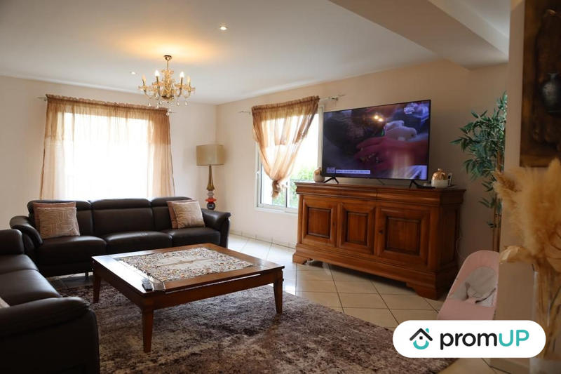 Maison contemporaine - 221 m² - 6 pièces