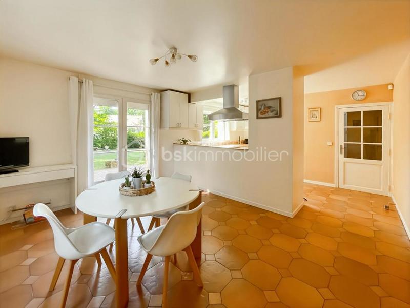 Demeure - 278 m² - 8 pièces