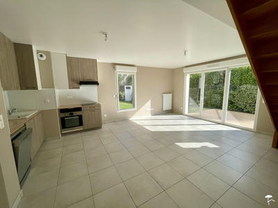 Maison - 98 m² - 4 pièces