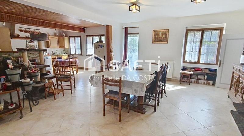 Maison - 200 m² - 6 pièces