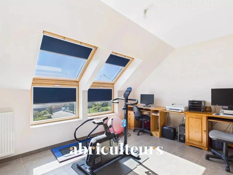 Maison - 186 m² - 9 pièces