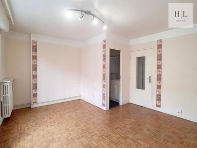 Studio - 28 m² - 1 pièce